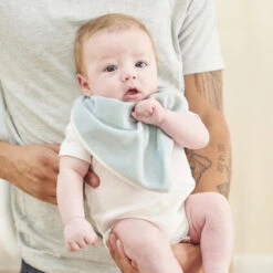 Lot De 2 Bavoirs Bandanas NATTOU Roméo, Jules & Sally -Made 4 Baby Boutique lot de 2 bavoirs bandanas nattou romeo jules sally 1 2