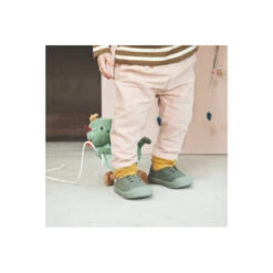 Peluche Câline à Tirer Joe Le Dragon LES LILLIPUTIENS -Made 4 Baby Boutique peluche caline a tirer joe le dragon les lilliputiens 1 2