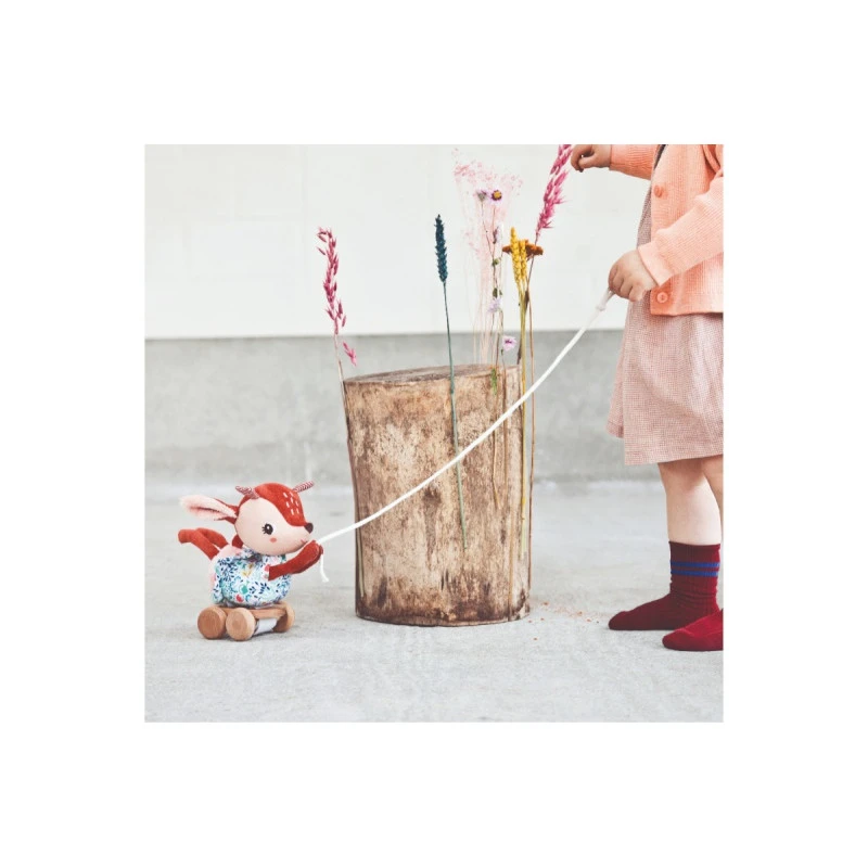 Peluche Câline à Tirer Stella Le Faon LES LILLIPUTIENS 5 Peluche Câline à Tirer Stella Le Faon LES LILLIPUTIENS – Image 3